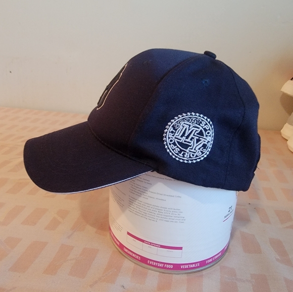 New York Yankees Cap - Picture 2 of 6
